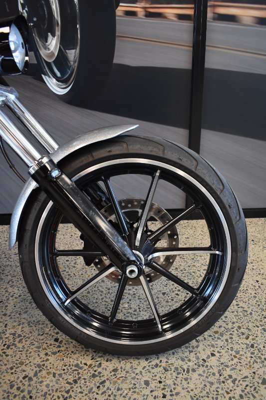 2015 Harley-davidson FXSB SOFTAIL BREAKOUT SILVER