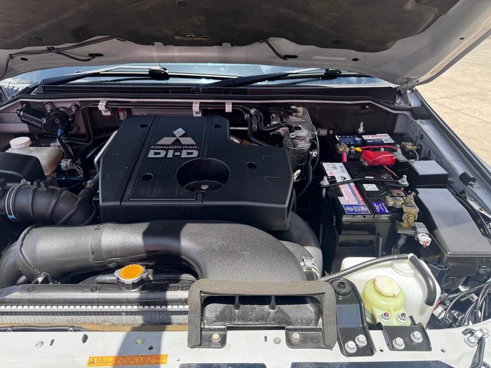 2012 Mitsubishi Pajero Platinum NW MY12 4X4 Cool Silver