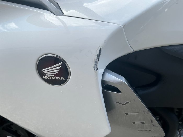 2011 Honda VFR1200F WHITE