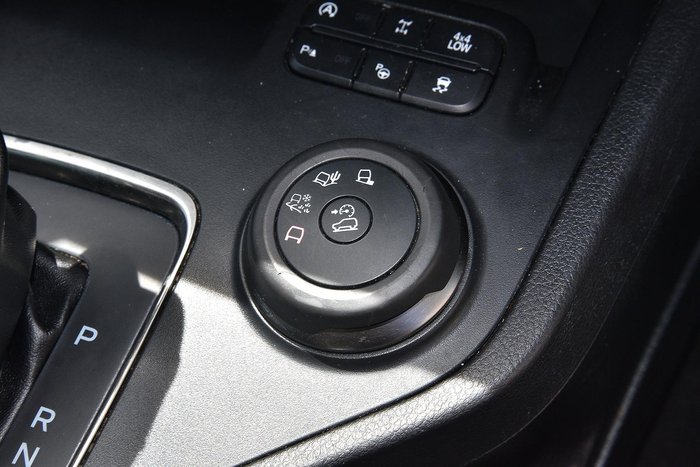 2019 Ford Everest Titanium