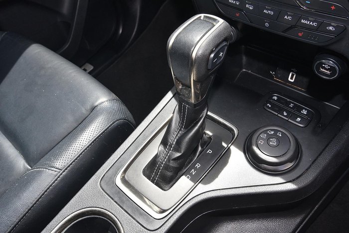 2019 Ford Everest Titanium