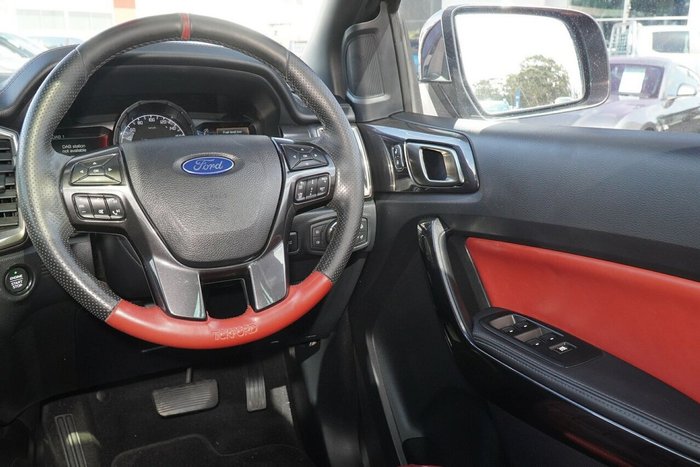 2020 Ford Everest Titanium