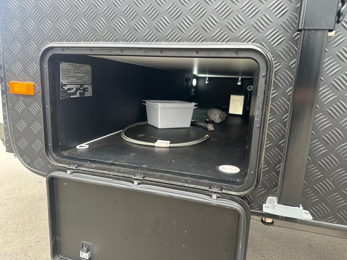 2025 New Age Caravans Manta Ray 16 Expedition My26