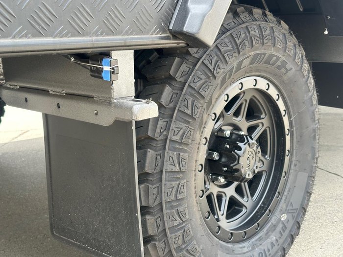 2025 New Age Caravans Manta Ray 16 Expedition My26