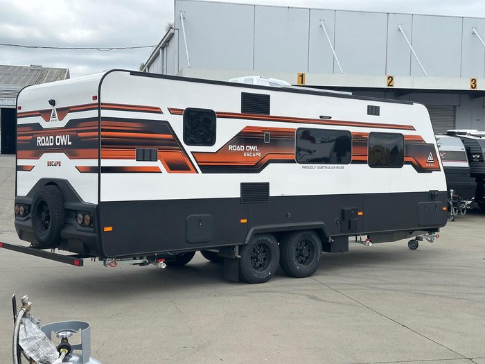 2025 New Age Caravans Roadowl 21 Ft Family My26