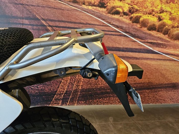 2018 Suzuki DR650SE DR White