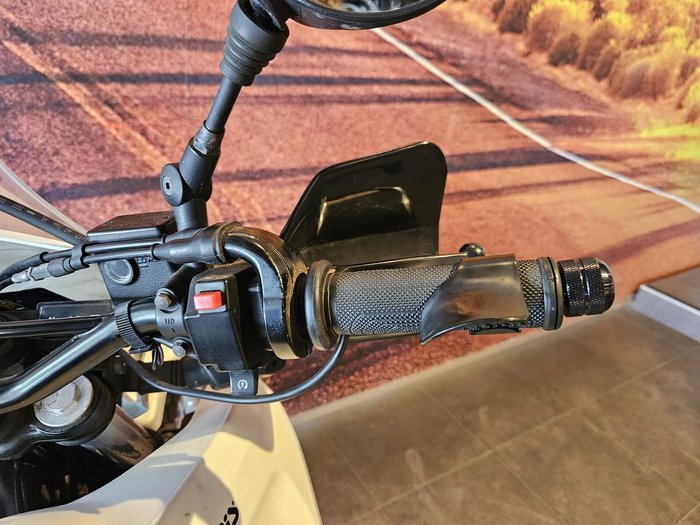 2018 Suzuki DR650SE DR White