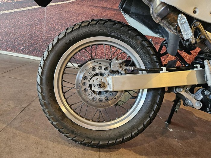 2018 Suzuki DR650SE DR White