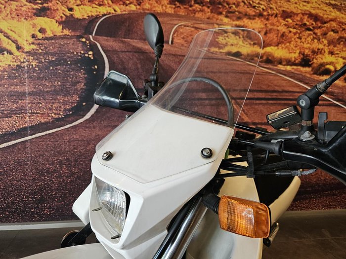 2018 Suzuki DR650SE DR White