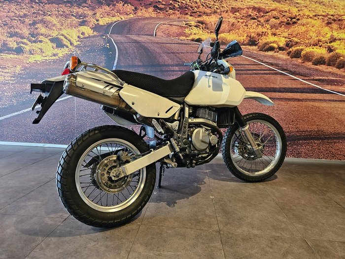 2018 Suzuki DR650SE DR White
