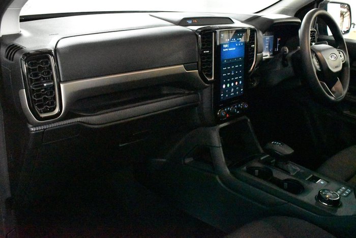 2025 Ford Everest Ambiente