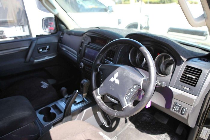 2014 Mitsubishi Pajero GLX-R