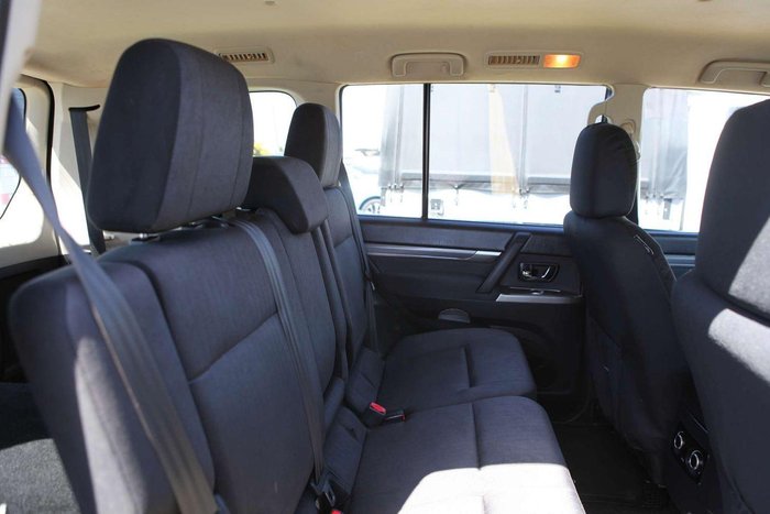 2014 Mitsubishi Pajero GLX-R