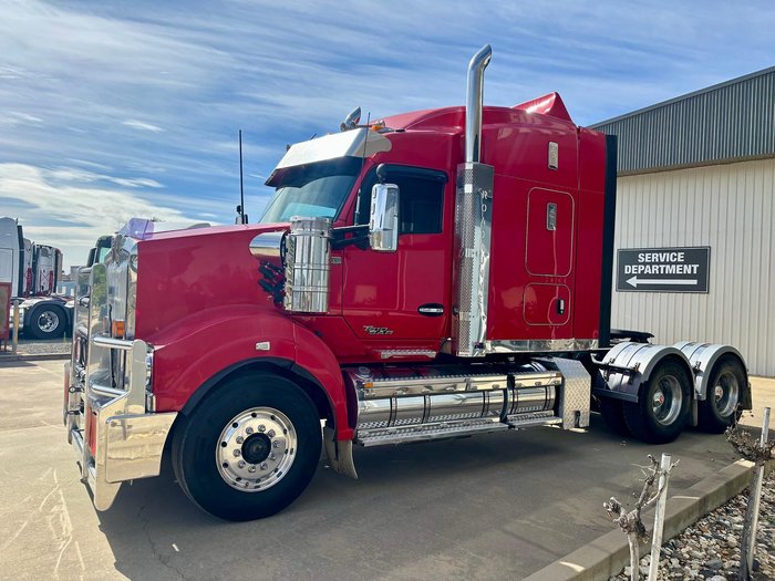2019 Kenworth T610 Sar With 55Inch Sleeper & Recent Engine Rebuild In Stock Now! Red