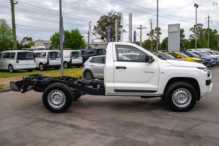 2025 Mitsubishi Triton GLX MV MY25 4X4 Dual Range White