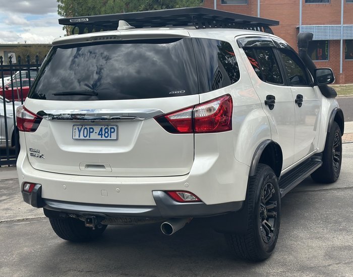 2017 Isuzu MU-X LS-T