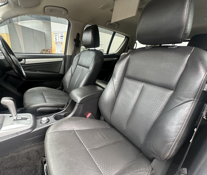 2017 Isuzu MU-X LS-T