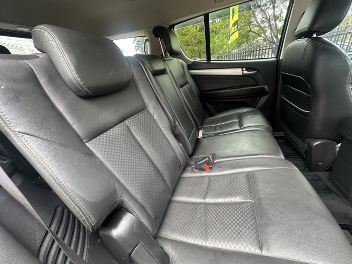 2017 Isuzu MU-X LS-T