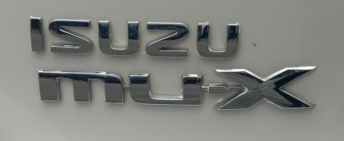 2017 Isuzu MU-X LS-T