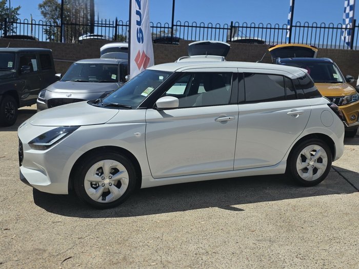 2025 Suzuki Swift Hybrid Plus