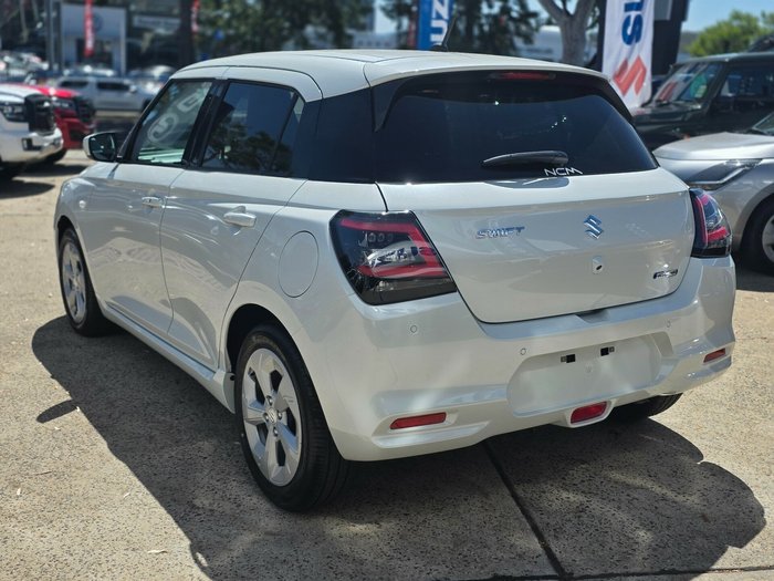 2025 Suzuki Swift Hybrid Plus