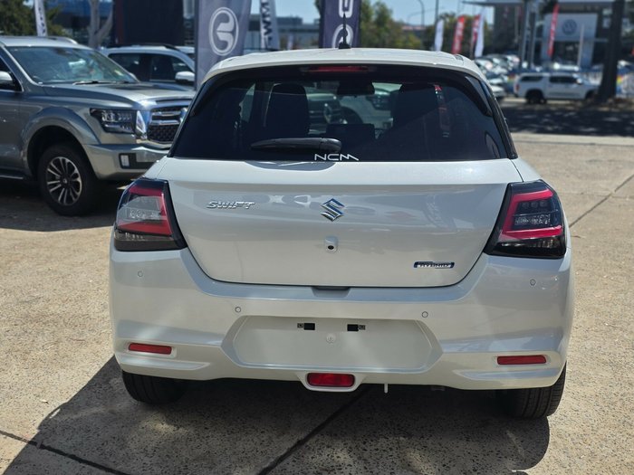 2025 Suzuki Swift Hybrid Plus