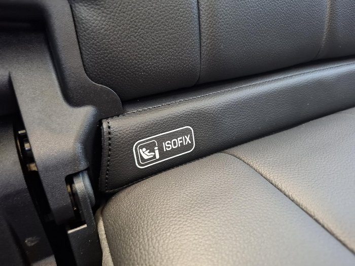 2017 Land Rover Discovery TD6 First Edition