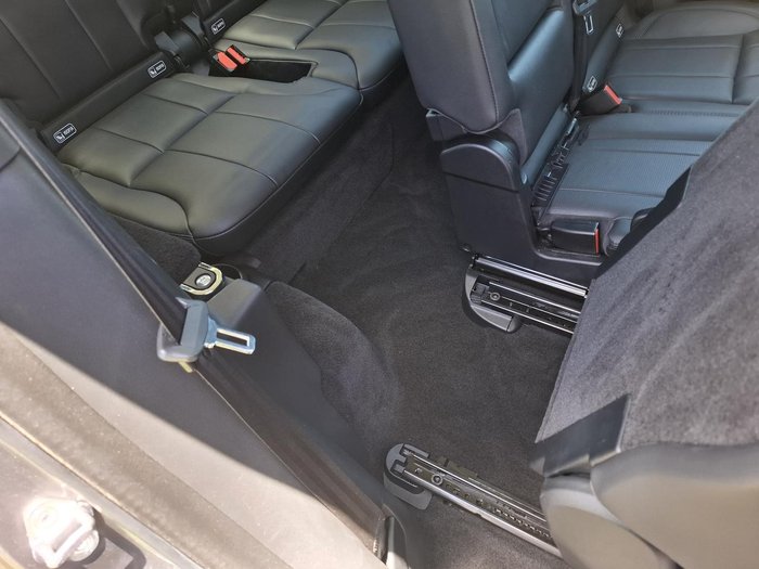 2017 Land Rover Discovery TD6 First Edition