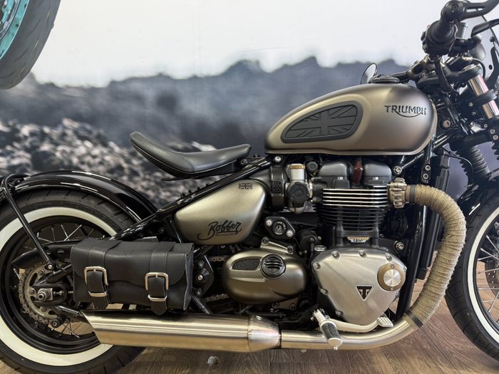 2018 Triumph BONNEVILLE BOBBER GREY