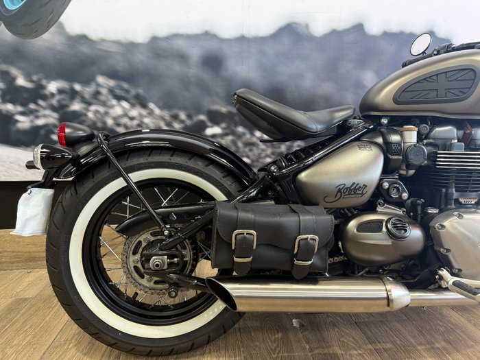 2018 Triumph BONNEVILLE BOBBER GREY