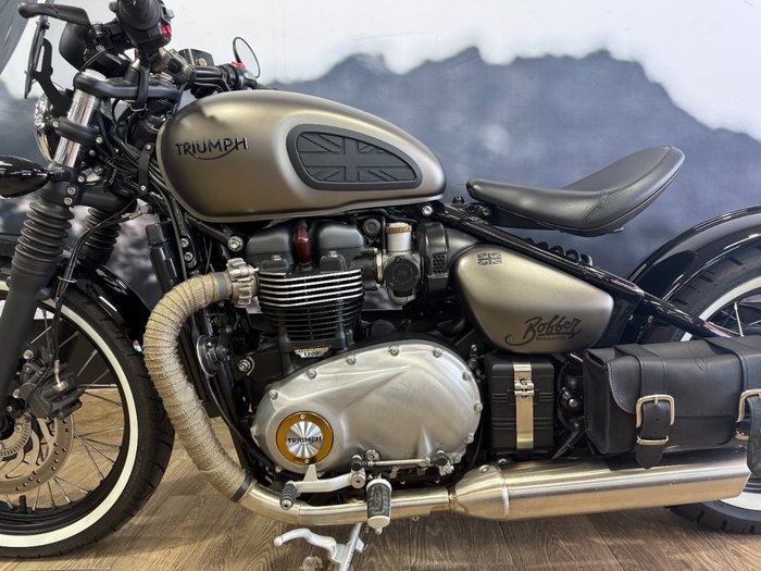 2018 Triumph BONNEVILLE BOBBER GREY