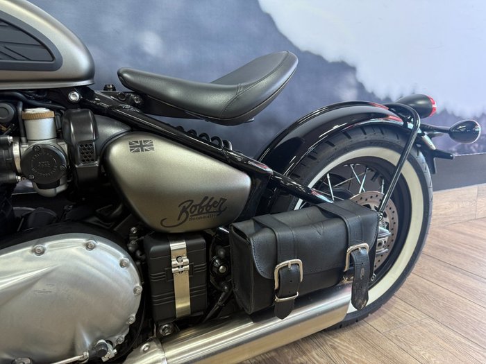 2018 Triumph BONNEVILLE BOBBER GREY