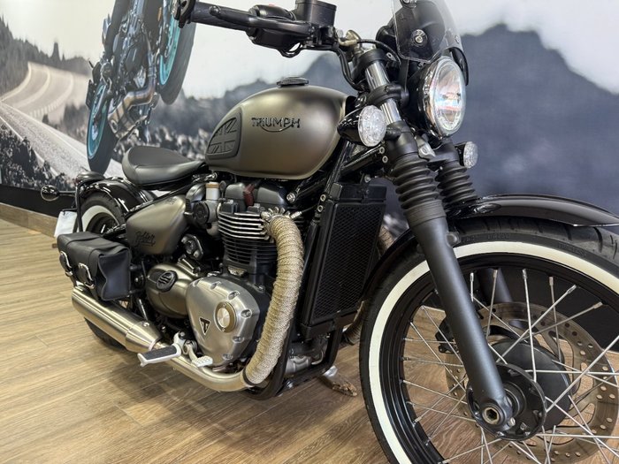 2018 Triumph BONNEVILLE BOBBER GREY
