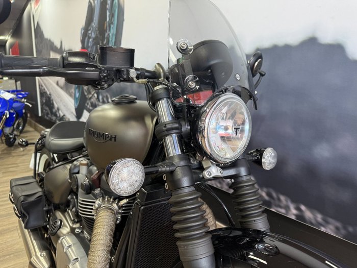 2018 Triumph BONNEVILLE BOBBER GREY