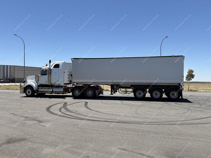 2022 Freightmaster St3 Silver