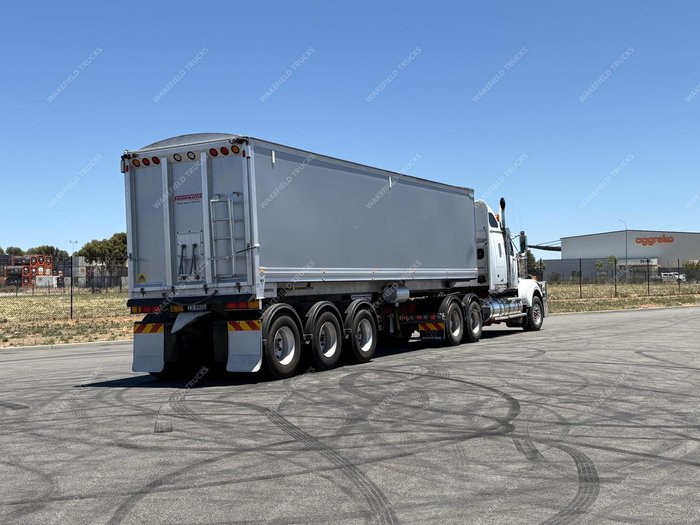 2022 Freightmaster St3 Silver