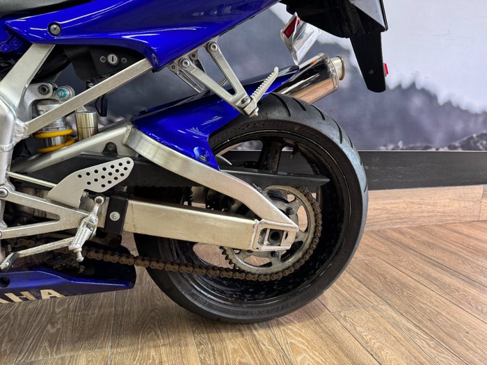 2001 Yamaha YZF-R1 BLUE