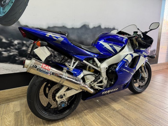2001 Yamaha YZF-R1 BLUE
