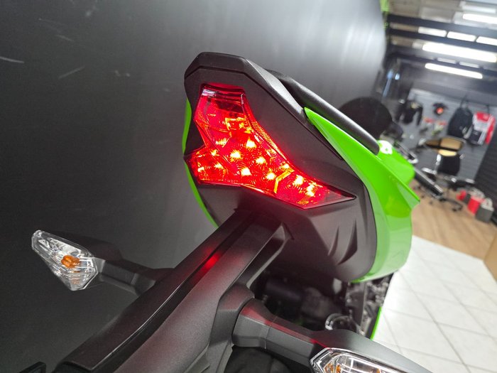 2023 Kawasaki NINJA ZX-6R (636) Green