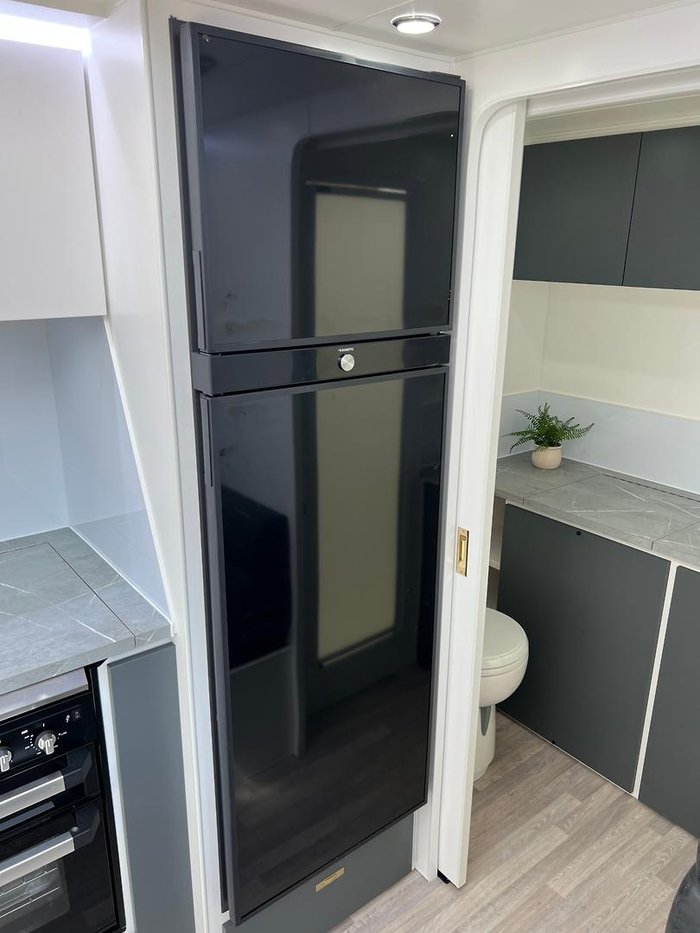 2025 Olympic Javelin X8 18'6''