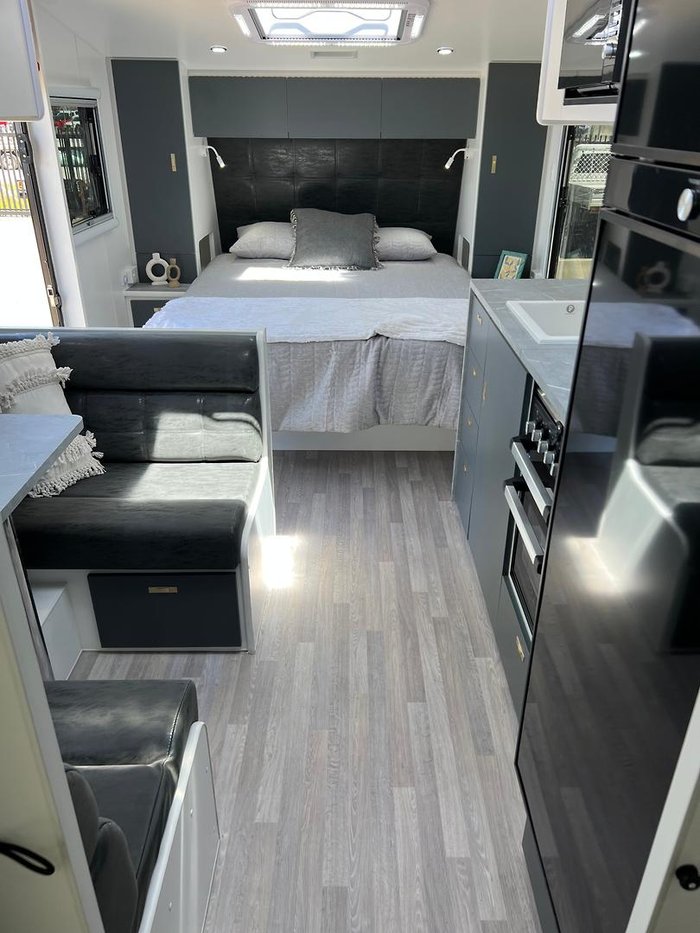 2025 Olympic Javelin X8 18'6''