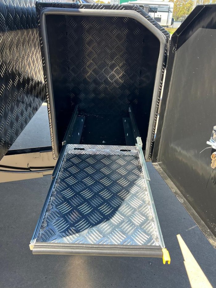 2025 Olympic Javelin X8 21'