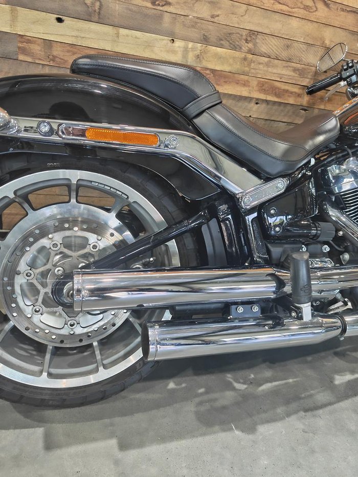 2022 Harley-Davidson Fat Boy 114 (FLFBS) Softail Black