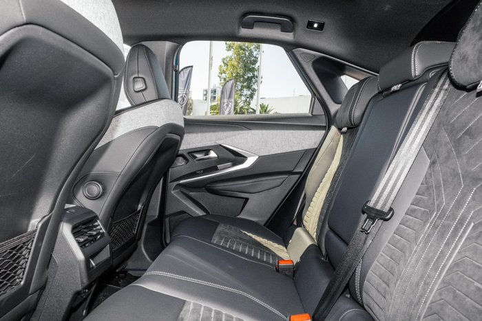 2024 Peugeot 3008 GT Hybrid