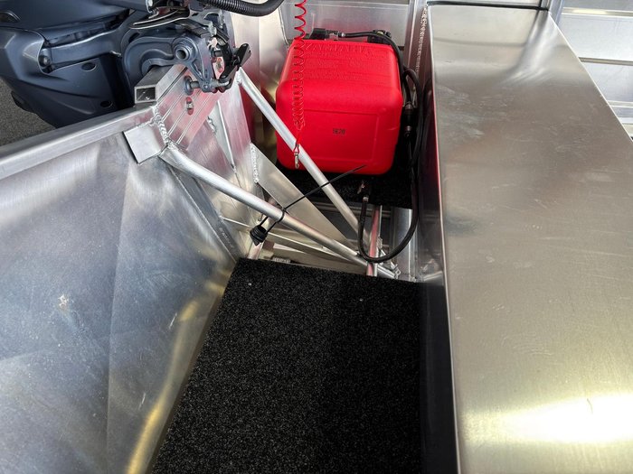 2026 QUINTREX F370 Outback Explorer