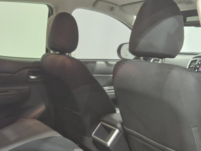 2021 Mitsubishi Triton GLX-R MR MY22 4X4 Dual Range White