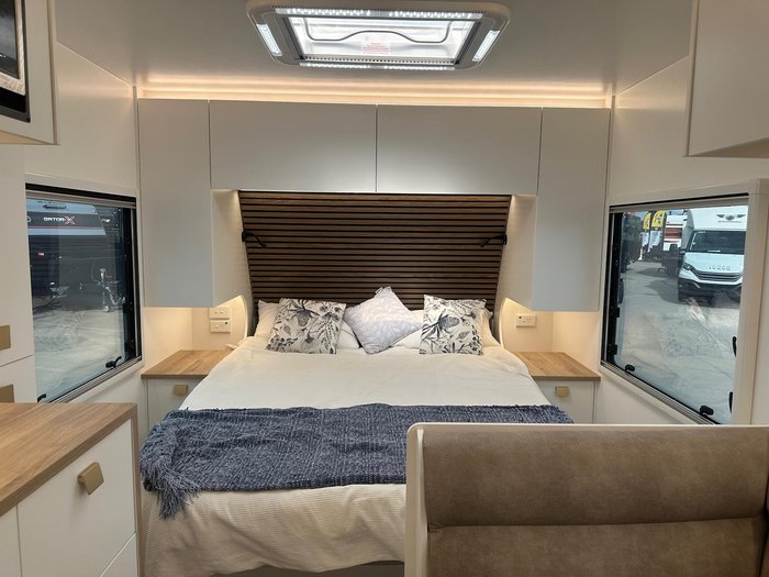 2025 New Age Caravans Manta Ray 19 Ft Er My26