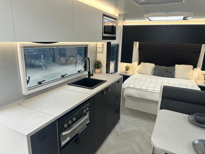 2025 New Age Caravans Manta Ray 18 Er My26