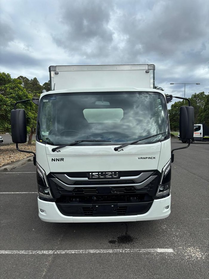 2025 Isuzu N Series NNR 45-150 Vanpack