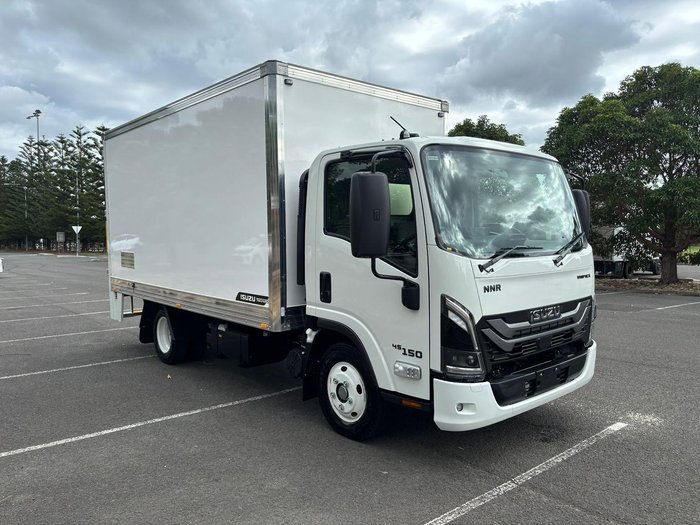2025 Isuzu N Series NNR 45-150 Vanpack